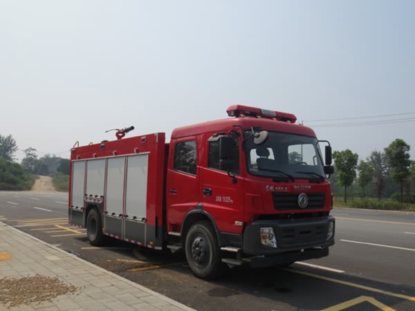國(guó)五東風(fēng)6噸泡沫消防車(chē)